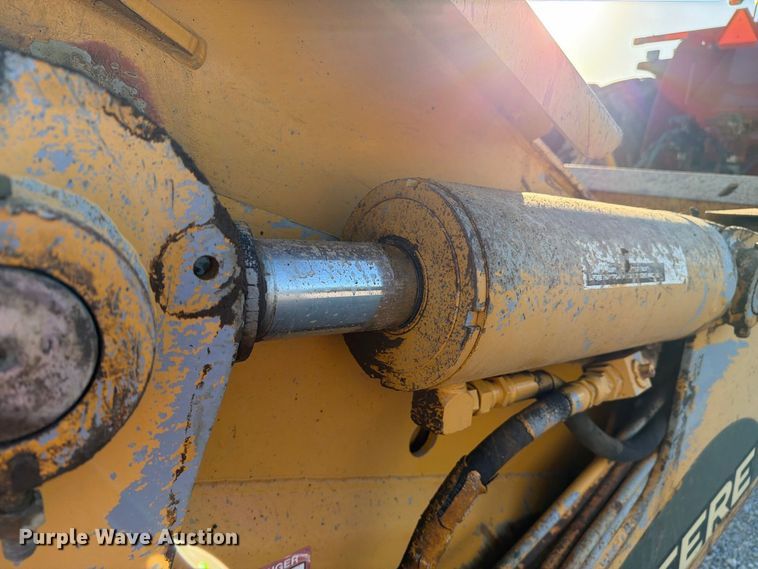 image for item FC3404 John Deere 1810E scraper