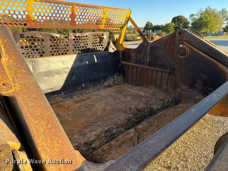 image for item FC3404 John Deere 1810E scraper