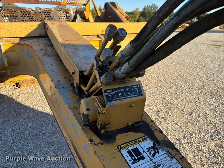 image for item FC3404 John Deere 1810E scraper