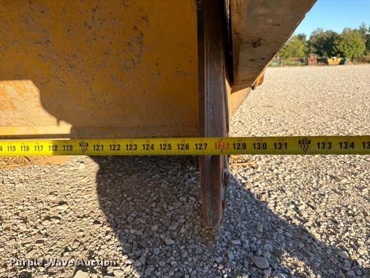 image for item FC3404 John Deere 1810E scraper