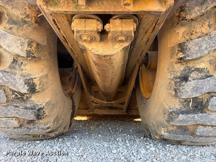 image for item FC3404 John Deere 1810E scraper