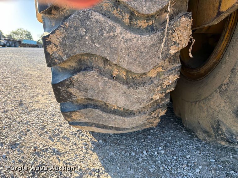 image for item FC3404 John Deere 1810E scraper
