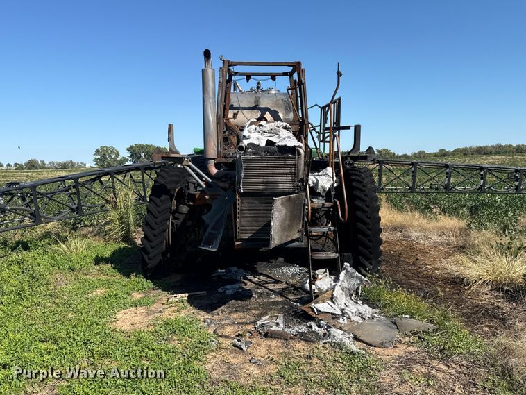 image for item FC4514 2011 John Deere 4930 sprayer