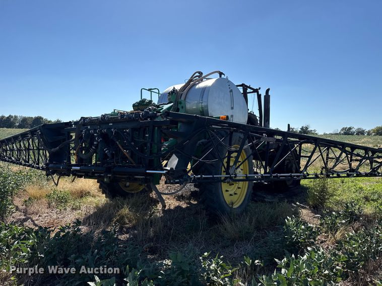 image for item FC4514 2011 John Deere 4930 sprayer