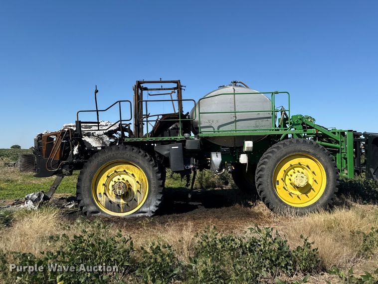 image for item FC4514 2011 John Deere 4930 sprayer