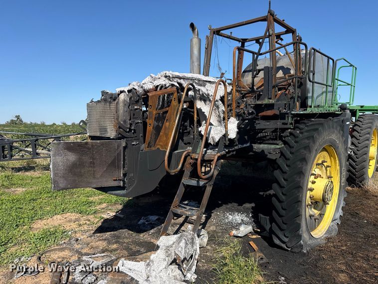 image for item FC4514 2011 John Deere 4930 sprayer