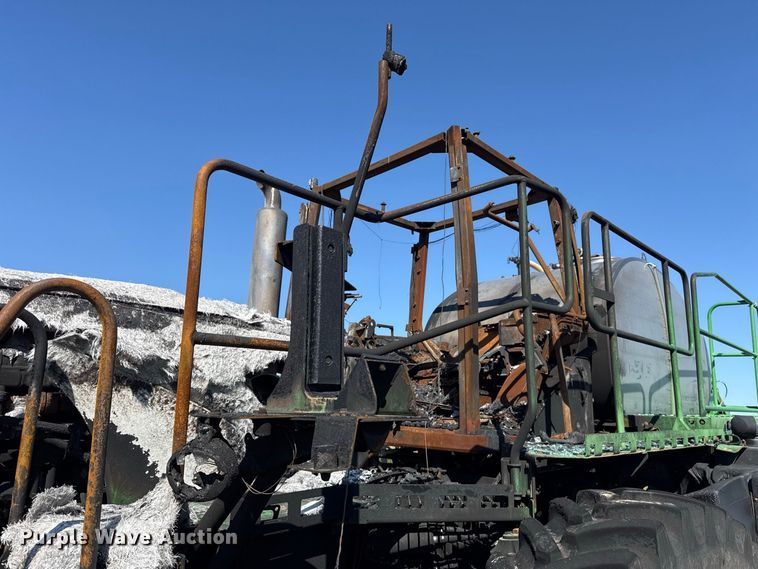 image for item FC4514 2011 John Deere 4930 sprayer