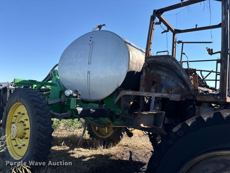 image for item FC4514 2011 John Deere 4930 sprayer