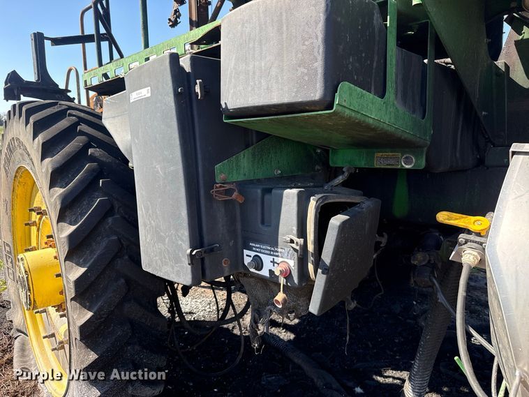 image for item FC4514 2011 John Deere 4930 sprayer