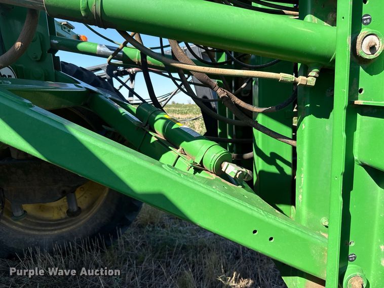 image for item FC4514 2011 John Deere 4930 sprayer