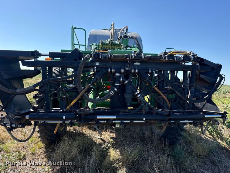 image for item FC4514 2011 John Deere 4930 sprayer
