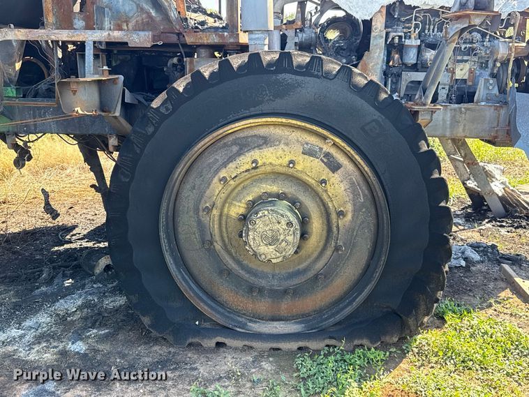 image for item FC4514 2011 John Deere 4930 sprayer