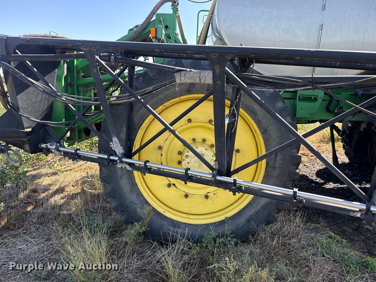image for item FC4514 2011 John Deere 4930 sprayer