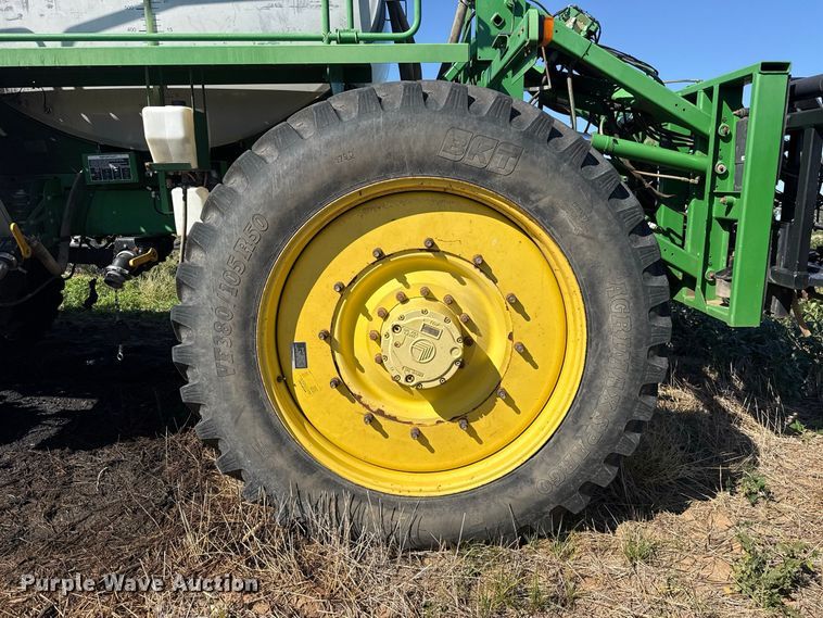 image for item FC4514 2011 John Deere 4930 sprayer