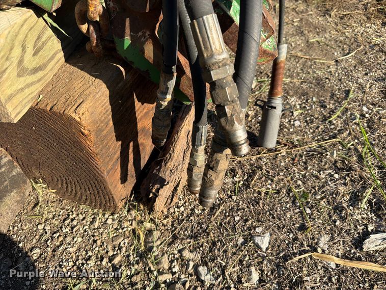 image for item FG0781 1999 John Deere 1780 MaxEmerge Plus Conservation planter