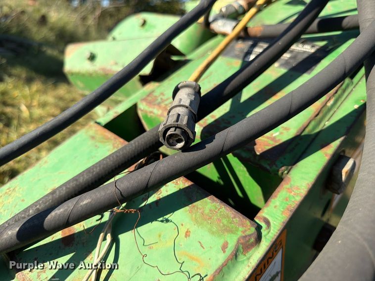 image for item FG0781 1999 John Deere 1780 MaxEmerge Plus Conservation planter