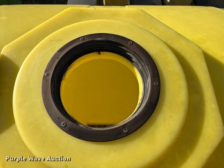image for item FG0781 1999 John Deere 1780 MaxEmerge Plus Conservation planter