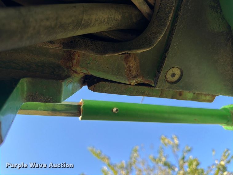 image for item FG0781 1999 John Deere 1780 MaxEmerge Plus Conservation planter