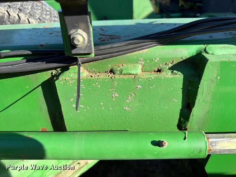 image for item FG0781 1999 John Deere 1780 MaxEmerge Plus Conservation planter