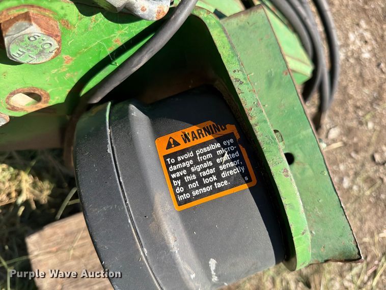 image for item FG0781 1999 John Deere 1780 MaxEmerge Plus Conservation planter
