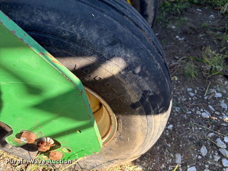 image for item FG0781 1999 John Deere 1780 MaxEmerge Plus Conservation planter
