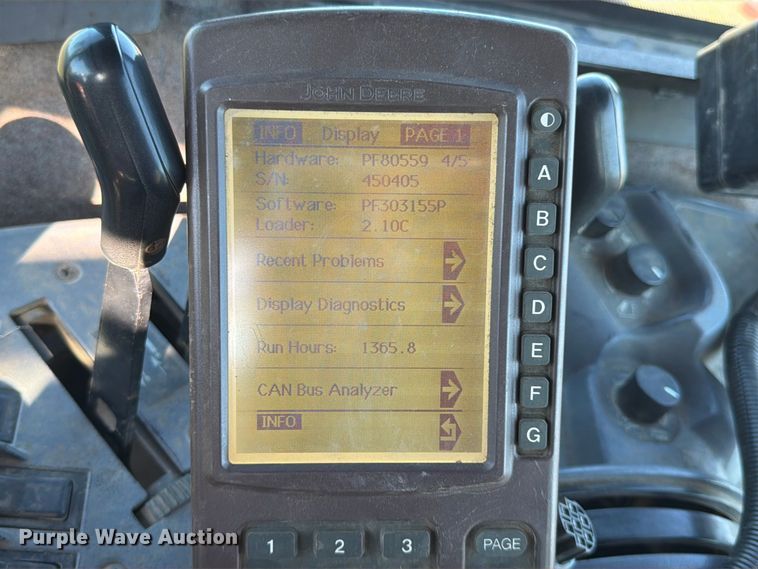 image for item FG0781 1999 John Deere 1780 MaxEmerge Plus Conservation planter