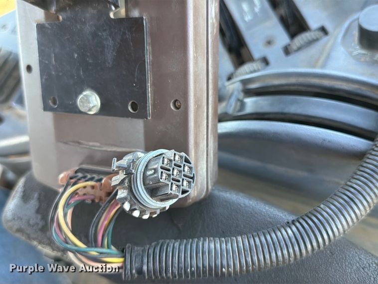 image for item FG0781 1999 John Deere 1780 MaxEmerge Plus Conservation planter