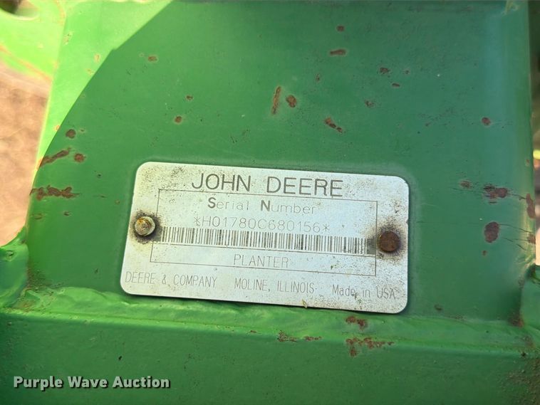 image for item FG0781 1999 John Deere 1780 MaxEmerge Plus Conservation planter