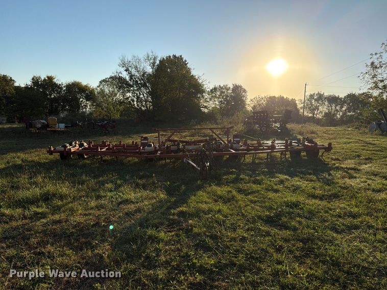 image for item FG0782 Krause 4133 field cultivator