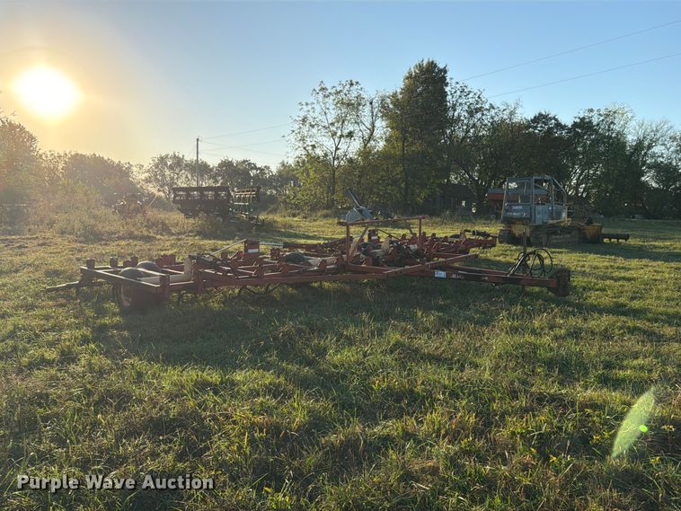image for item FG0782 Krause 4133 field cultivator