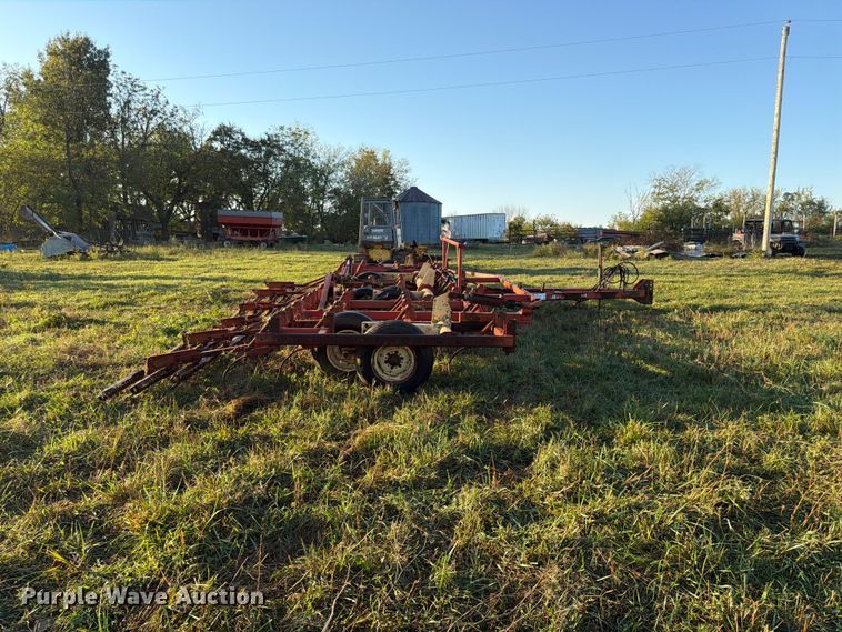 image for item FG0782 Krause 4133 field cultivator