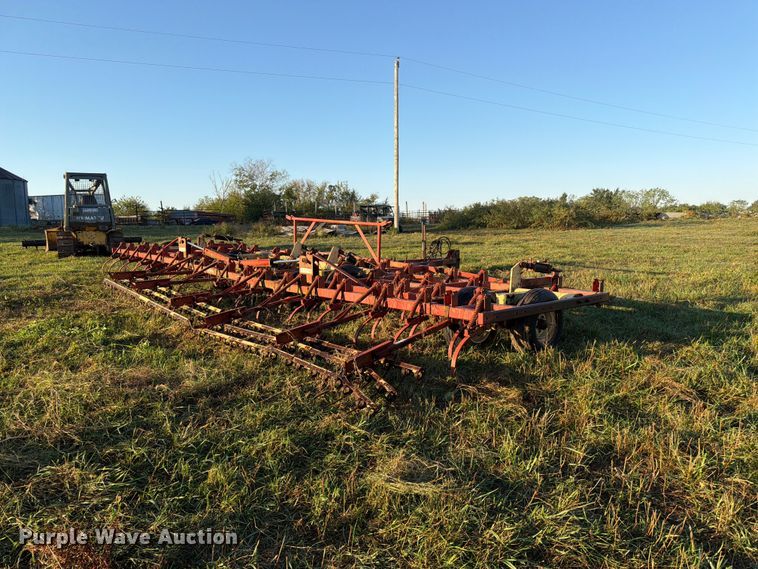 image for item FG0782 Krause 4133 field cultivator