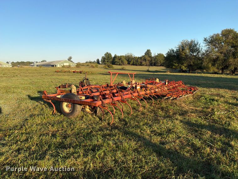 image for item FG0782 Krause 4133 field cultivator