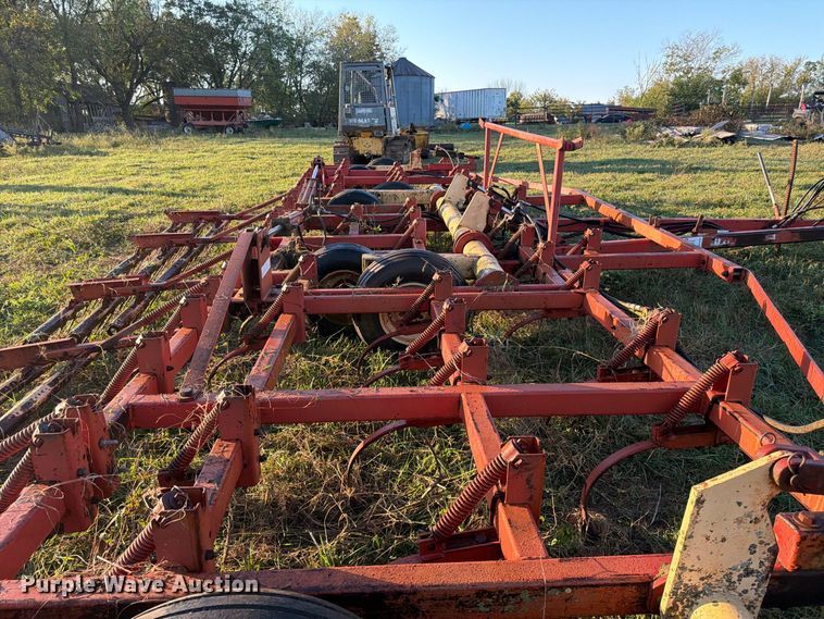 image for item FG0782 Krause 4133 field cultivator