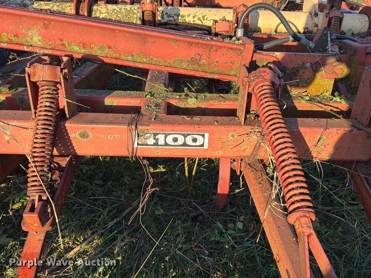 image for item FG0782 Krause 4133 field cultivator