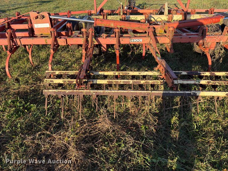 image for item FG0782 Krause 4133 field cultivator
