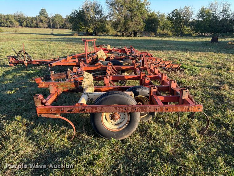 image for item FG0782 Krause 4133 field cultivator
