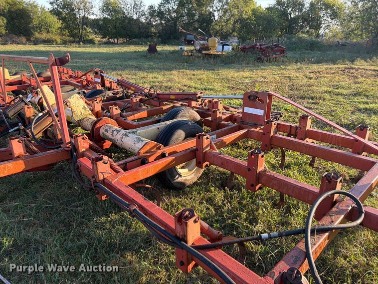 image for item FG0782 Krause 4133 field cultivator