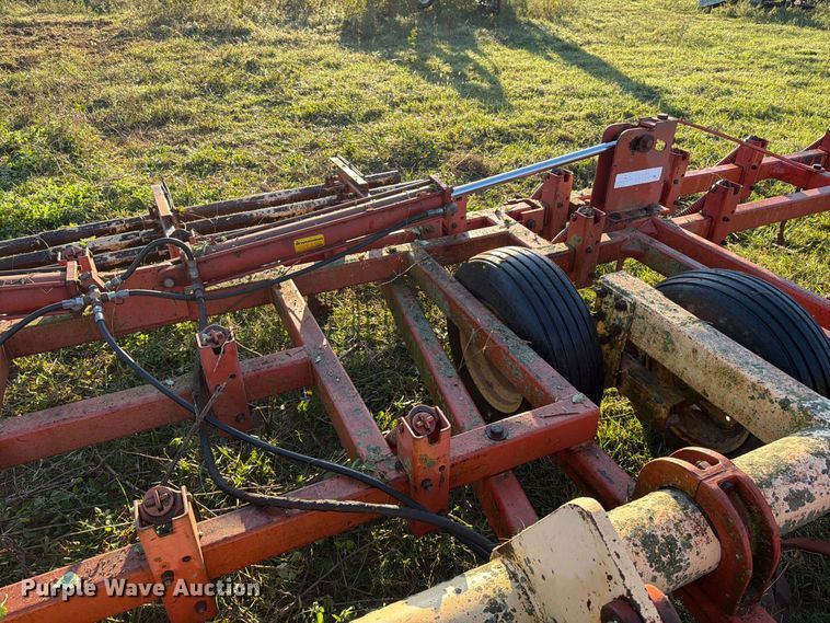 image for item FG0782 Krause 4133 field cultivator