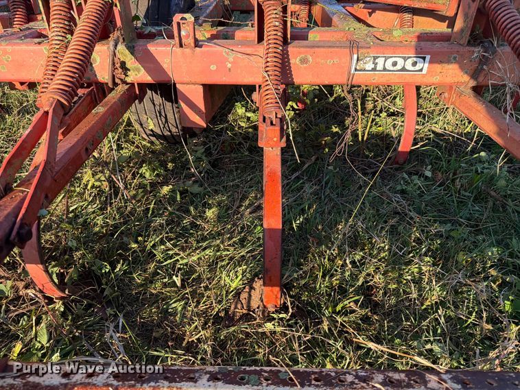 image for item FG0782 Krause 4133 field cultivator