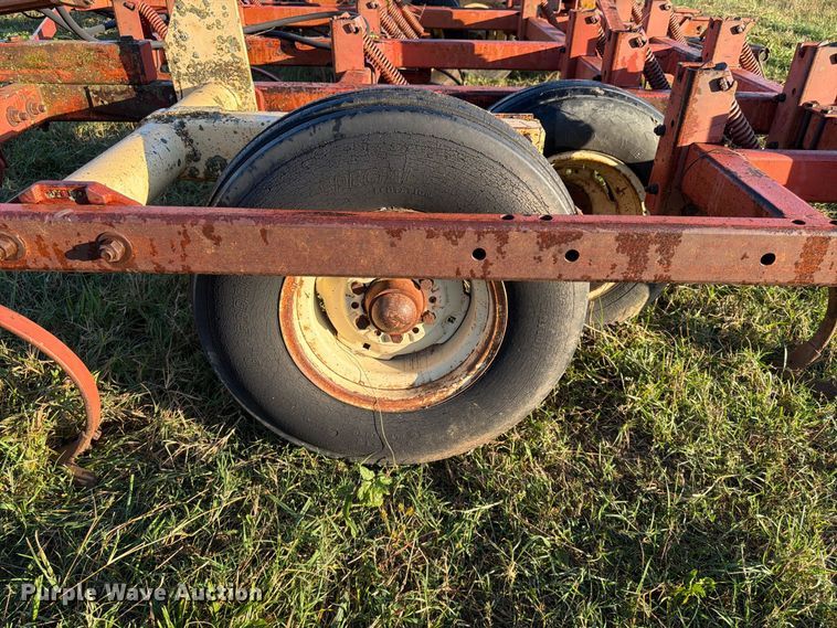 image for item FG0782 Krause 4133 field cultivator