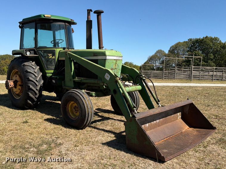 image for item FG0783 1974 John Deere 4430 tractor