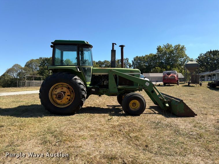 image for item FG0783 1974 John Deere 4430 tractor