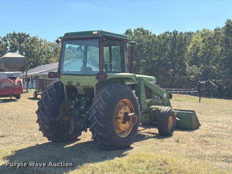 image for item FG0783 1974 John Deere 4430 tractor