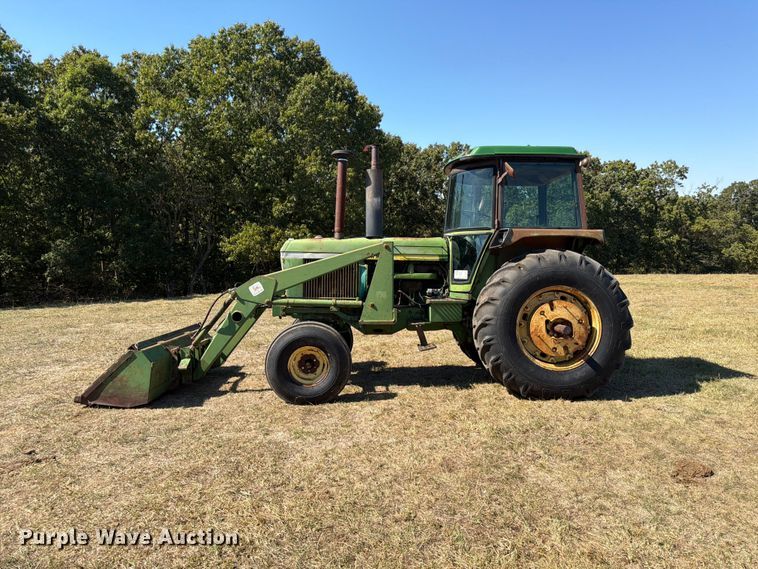 image for item FG0783 1974 John Deere 4430 tractor