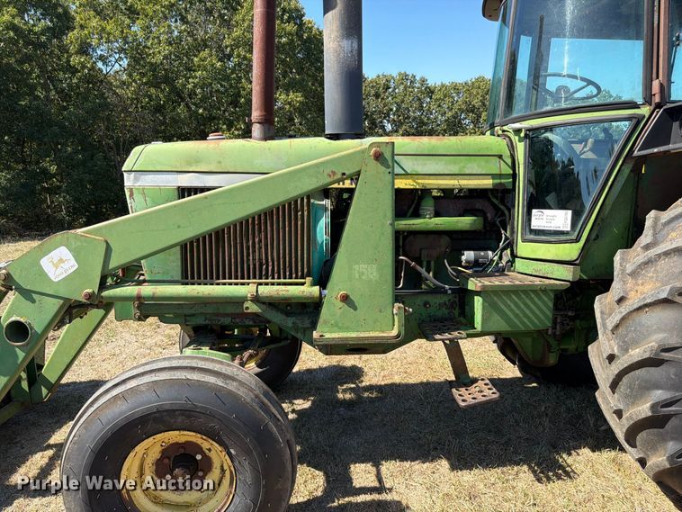 image for item FG0783 1974 John Deere 4430 tractor