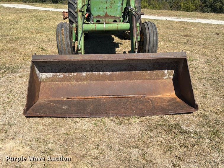 image for item FG0783 1974 John Deere 4430 tractor