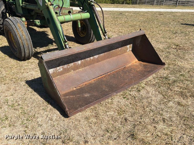 image for item FG0783 1974 John Deere 4430 tractor