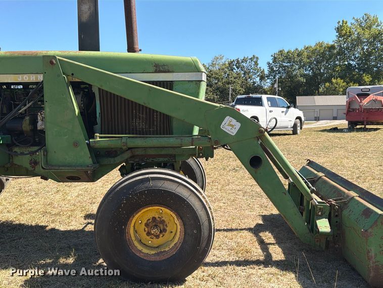 image for item FG0783 1974 John Deere 4430 tractor