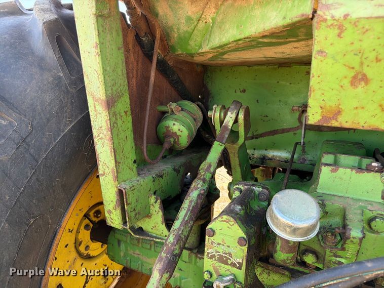 image for item FG0783 1974 John Deere 4430 tractor